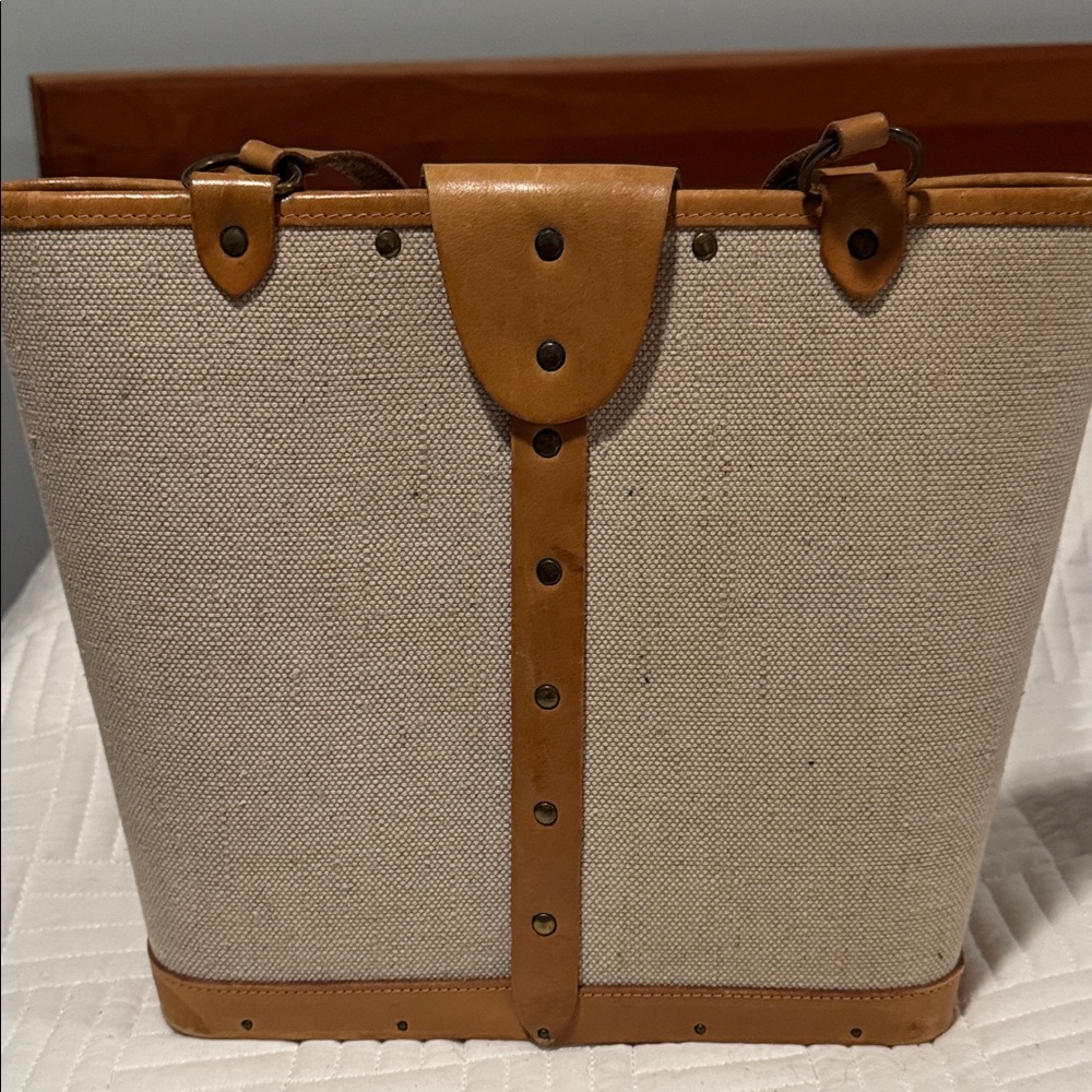 WONDERLAND  Collins of Texas jeweled oranges and golden Tote - Picture 8 of 16
